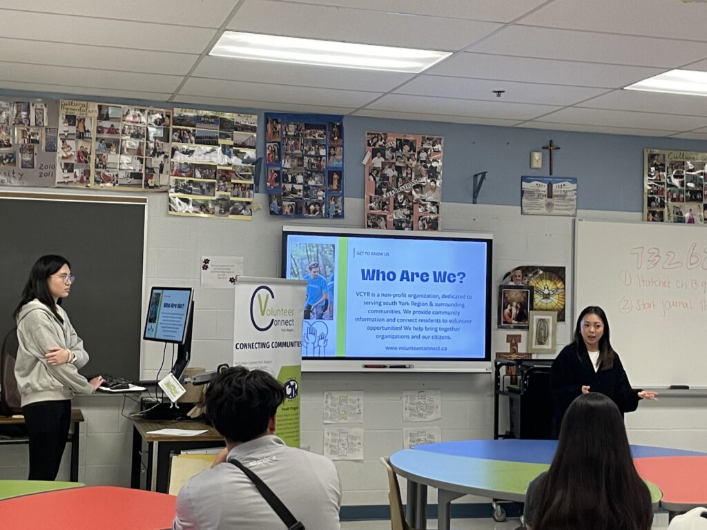 Corrina Santos of Volunteer Connect presents to high school students